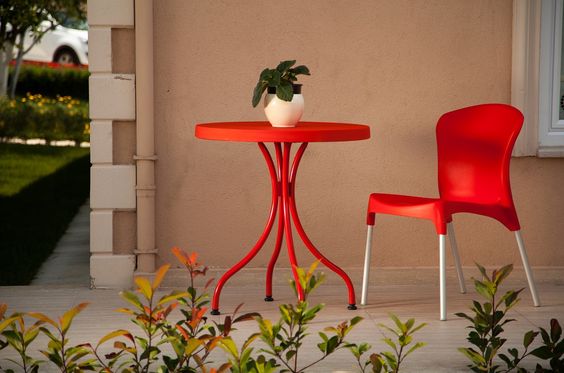 Lola Outdoor Stacking Sidechair